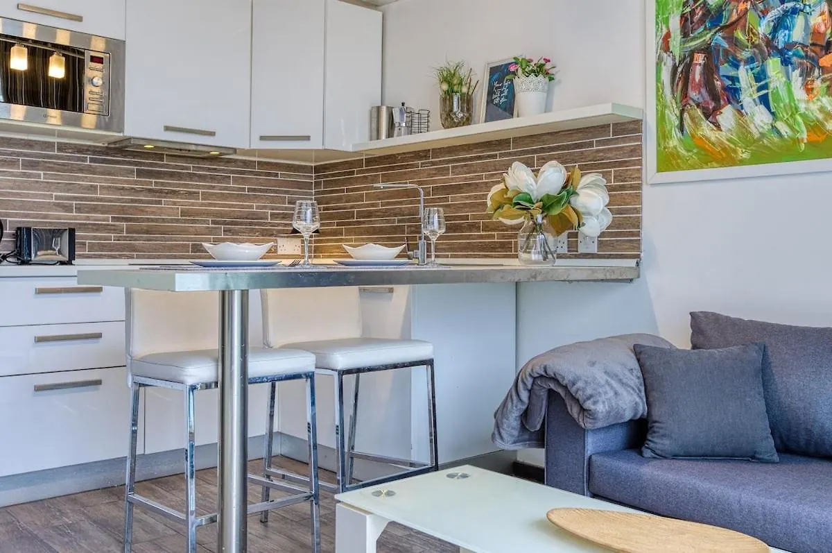 Stylish 1Bedroom Studio In The Heart Of St Julians 302 Saint Julian's